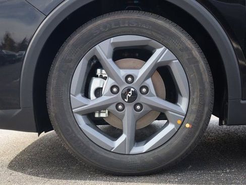 New 2025 Kia K4 LXS image 9