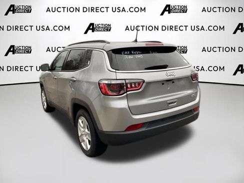 Used 2022 Jeep Compass Latitude image 11