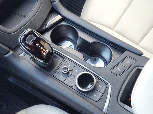 Used 2025 Cadillac XT5 Sportv w/ Technology Package image 23