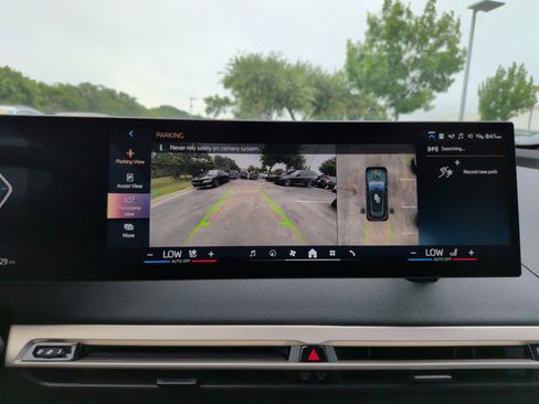 Certified 2024 BMW iX xDrive50 w/ Premium Package AWD/4WD image 18