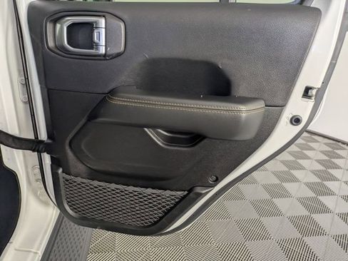 Used 2023 Jeep Gladiator Overland AWD/4WD image 29