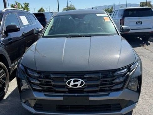 Used 2025 Hyundai Tucson SE AWD/4WD image 10