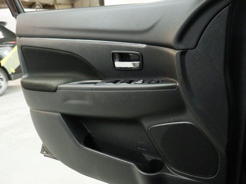 Used 2024 Mitsubishi Outlander Sport ES AWD/4WD image 18