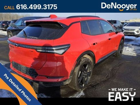 Used 2024 Chevrolet Equinox EV RS image 4