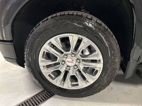 New 2026 GMC Sierra 1500 Denali w/ Technology Package image 9