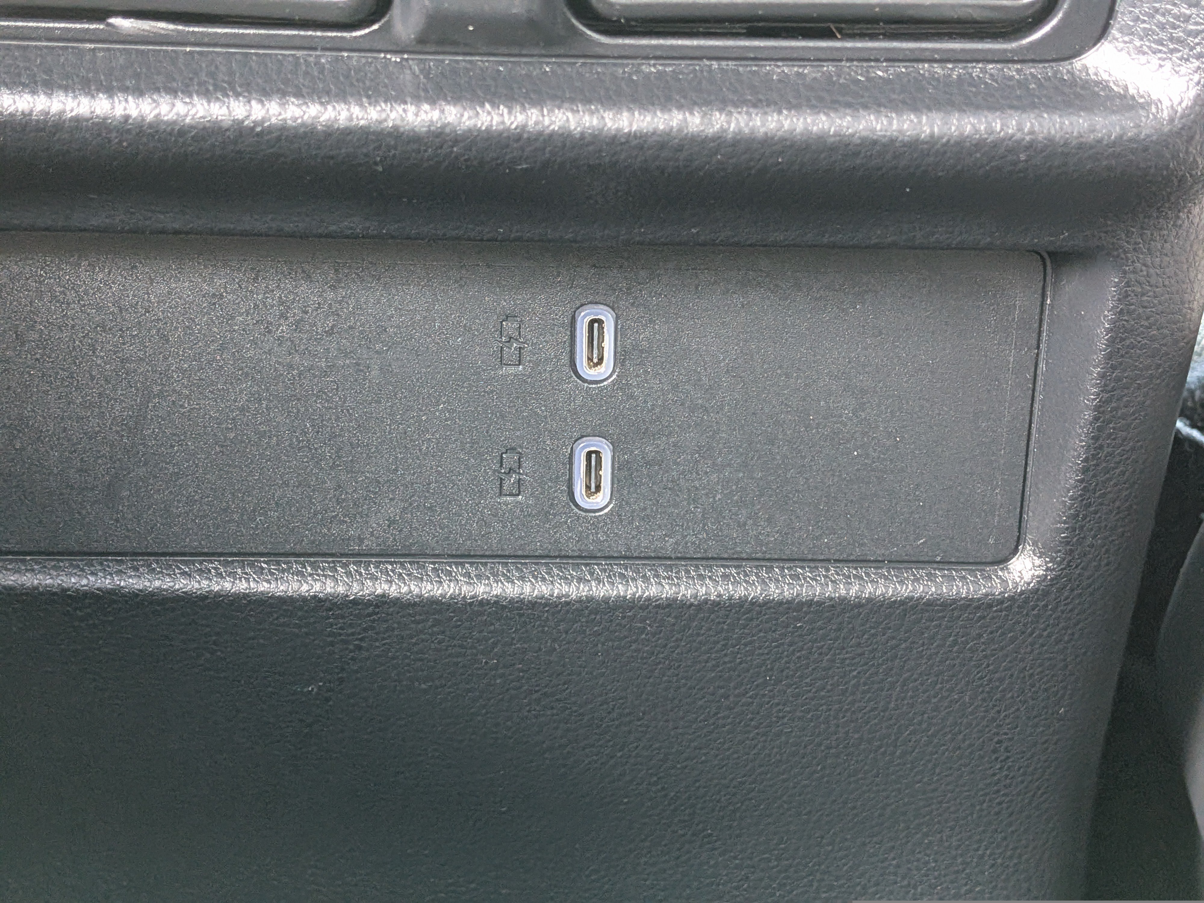 Used 2025 Toyota 4Runner SR5 AWD/4WD image 15