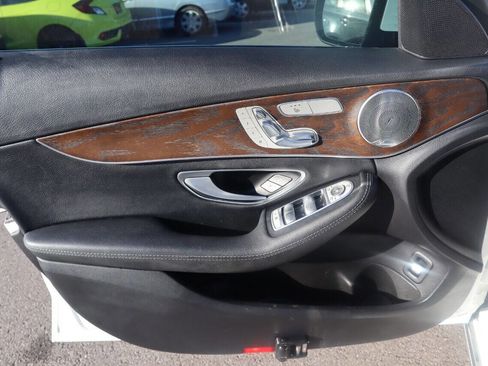 Used 2017 Mercedes-Benz C 300 Luxury image 26