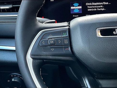 New 2025 Jeep Grand Cherokee Laredo w/ Luxury Tech Group I image 19