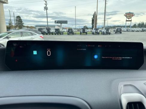 New 2025 Ford Expedition Active image 14