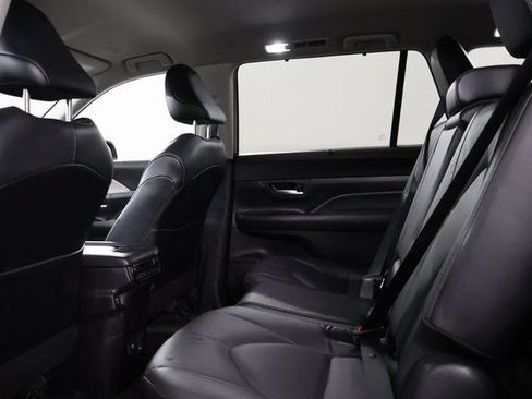 Certified 2024 Toyota Grand Highlander AWD image 34