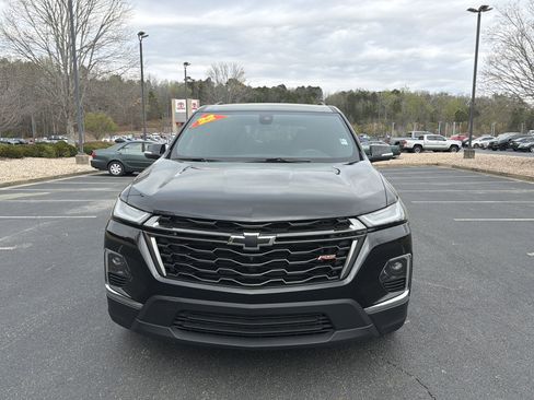 Used 2022 Chevrolet Traverse RS image 2