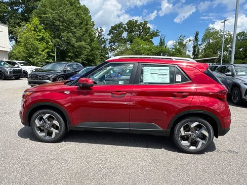 New 2025 Hyundai Venue Limited image 7