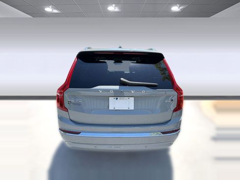 Certified 2025 Volvo XC90 B6 Plus AWD/4WD image 10