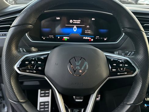 Certified 2023 Volkswagen Tiguan SE R-Line image 24