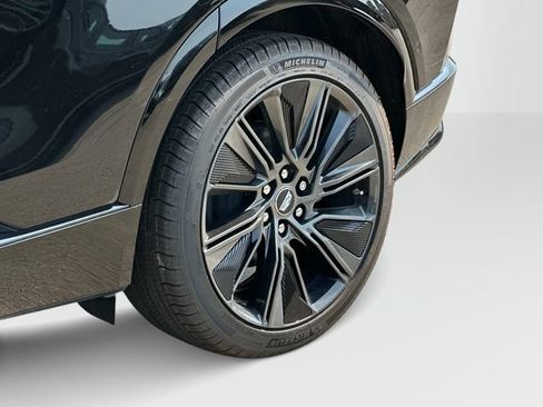 New 2026 Cadillac Lyriq Signature Sport w/ Nappa Leather Package AWD/4WD image 17