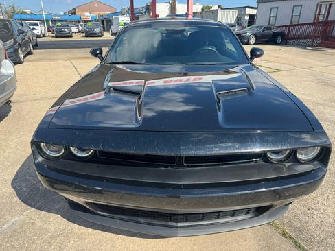 Used 2016 Dodge Challenger SXT w/ Blacktop Package image 6
