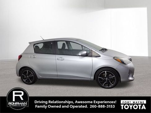 Used 2015 Toyota Yaris SE FWD image 5