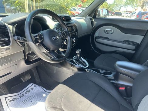 Used 2014 Kia Soul image 11