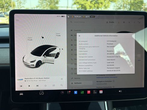 Used 2018 Tesla Model 3 Long Range RWD image 23