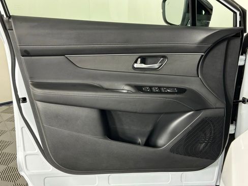 Used 2025 Nissan Murano SV AWD/4WD image 35