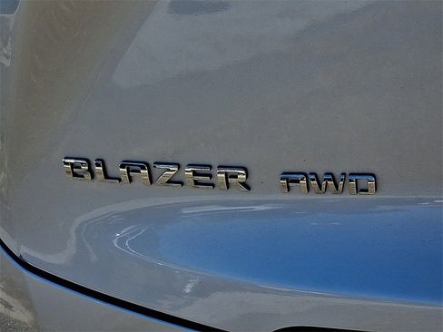 Used 2020 Chevrolet Blazer LT image 30