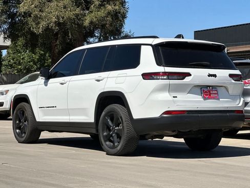 Used 2022 Jeep Grand Cherokee L Laredo RWD image 7