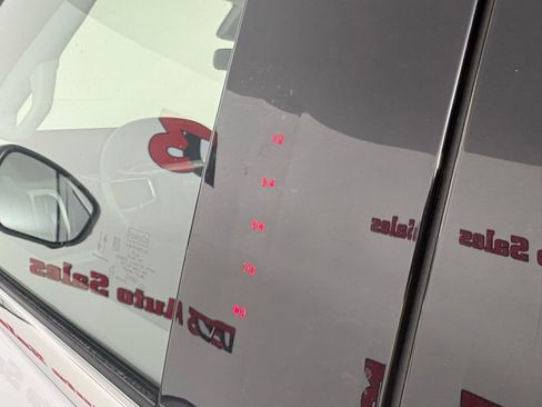 Used 2025 Ford Expedition Active image 10