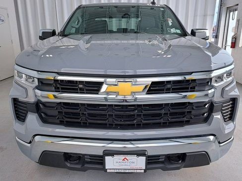 Used 2024 Chevrolet Silverado 1500 LT AWD/4WD image 4