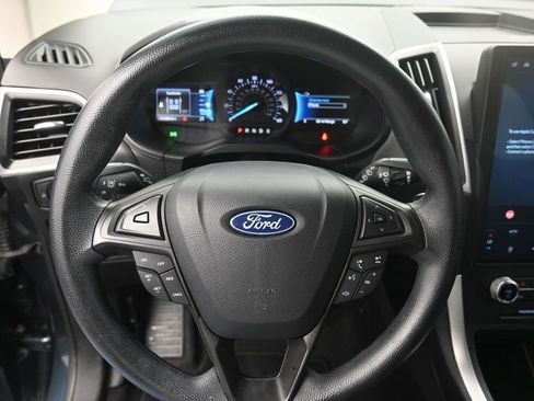 Used 2023 Ford Edge SE image 30
