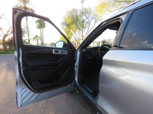 Used 2020 Ford Explorer Limited image 78