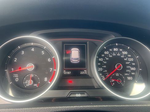 Used 2018 Volkswagen GTI Autobahn FWD image 5