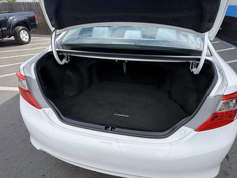 Used 2012 Toyota Camry LE image 14