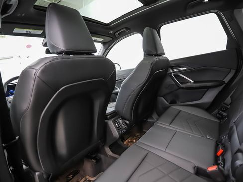 Certified 2025 BMW X1 xDrive28i w/ Convenience Package image 21