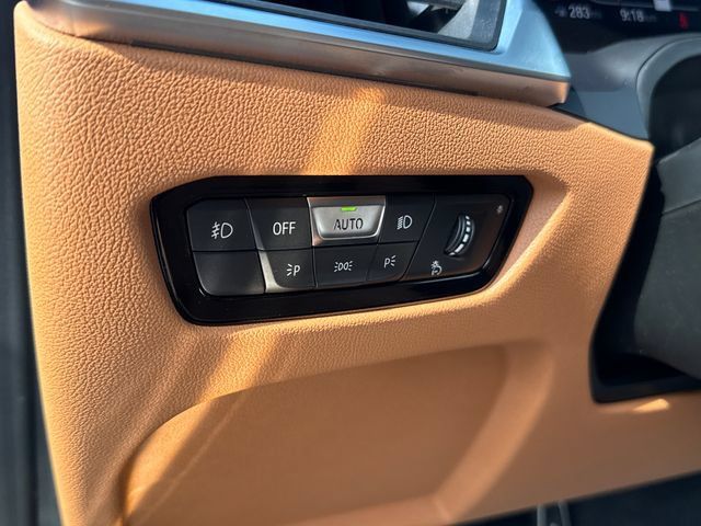 Used 2022 BMW 430i Coupe w/ M Sport Package RWD image 14