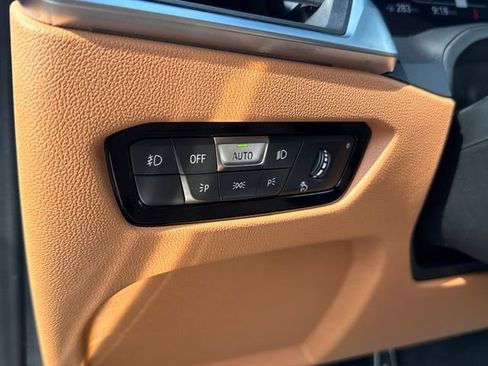 Used 2022 BMW 430i Coupe w/ M Sport Package RWD image 14