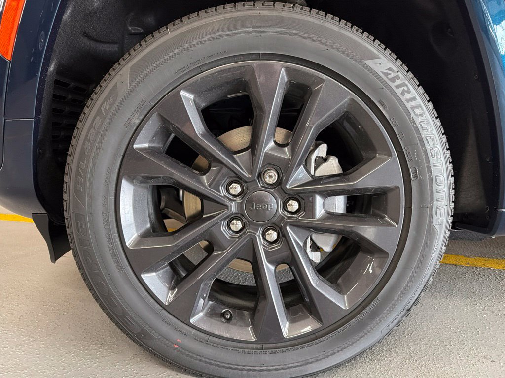 New 2026 Jeep Grand Cherokee Limited AWD/4WD image 6