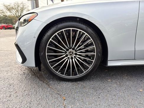 Used 2024 Mercedes-Benz E 350 4MATIC Sedan image 29