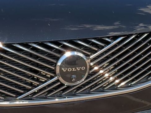 Certified 2026 Volvo XC90 B6 Plus AWD/4WD image 11