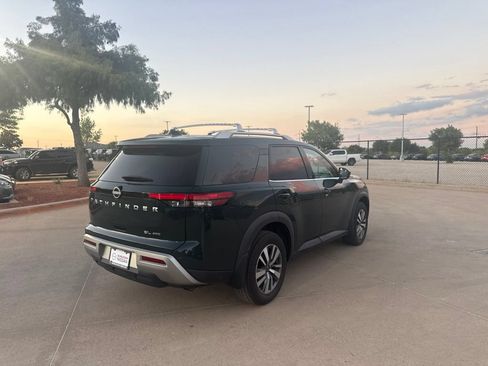 Certified 2023 Nissan Pathfinder SL AWD/4WD image 5