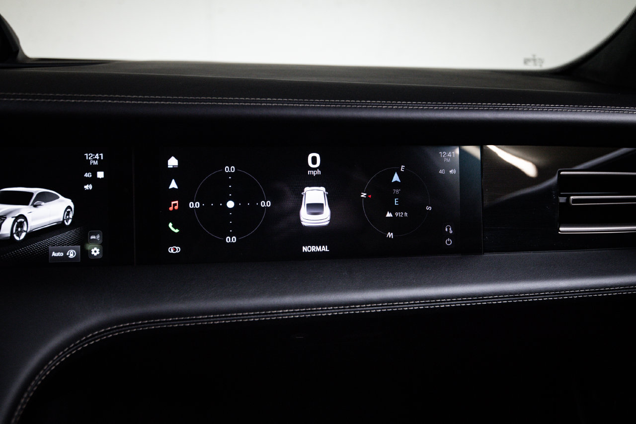 Certified 2025 Porsche Taycan Turbo AWD/4WD image 19
