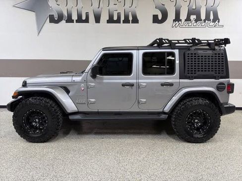 Used 2020 Jeep Wrangler Unlimited Sahara AWD/4WD image 5