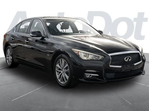 Used 2017 INFINITI Q50 3.0t Premium w/ Driver Assistance Package image 4