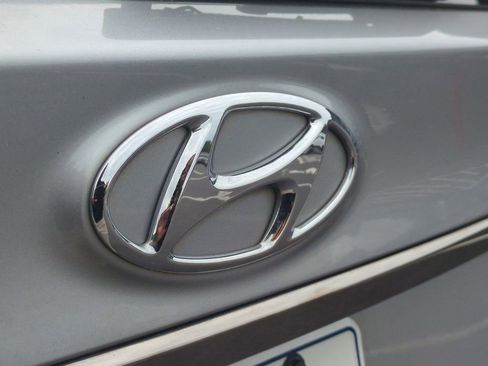 Used 2020 Hyundai Santa Fe Limited FWD image 6