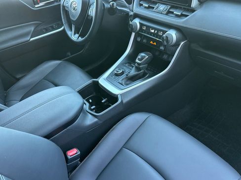 Used 2023 Toyota RAV4 XLE Premium image 16