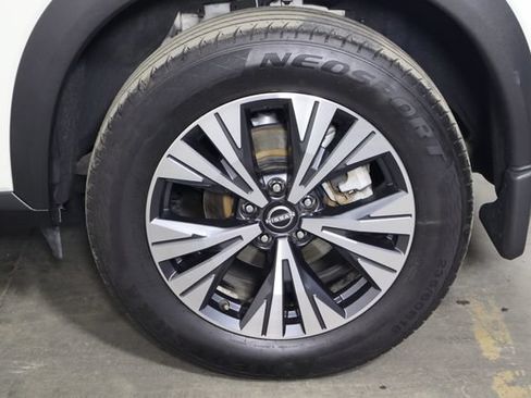 Used 2023 Nissan Rogue SV FWD image 37