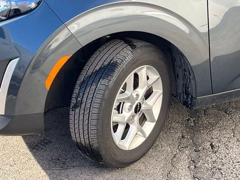 Certified 2025 Kia Soul LX w/ LX Technology Package image 3