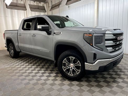 Used 2024 GMC Sierra 1500 SLE image 46
