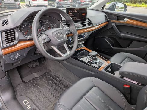 Certified 2023 Audi Q5 2.0T Premium w/ Convenience Package AWD/4WD image 11