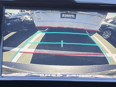 Used 2019 Toyota Camry SE image 12