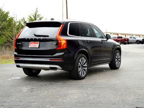 Used 2020 Volvo XC90 T5 Momentum w/ Protection Package Premier image 6